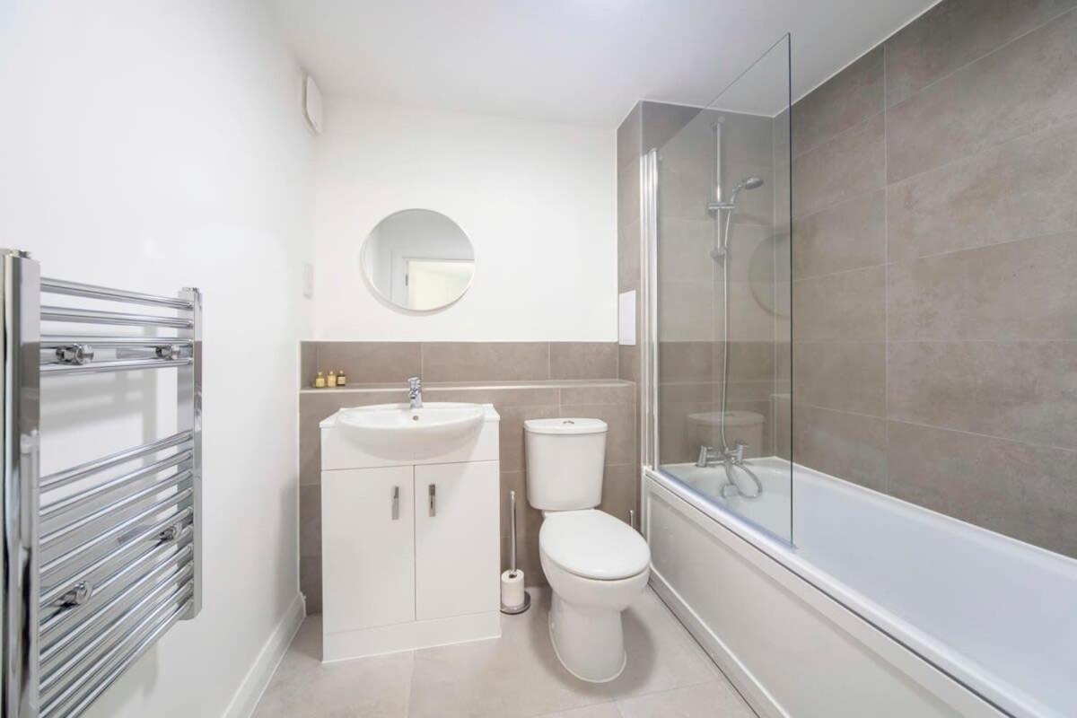 Lovely 1 Bedroom Apartment In Ashford Ашфорд Экстерьер фото
