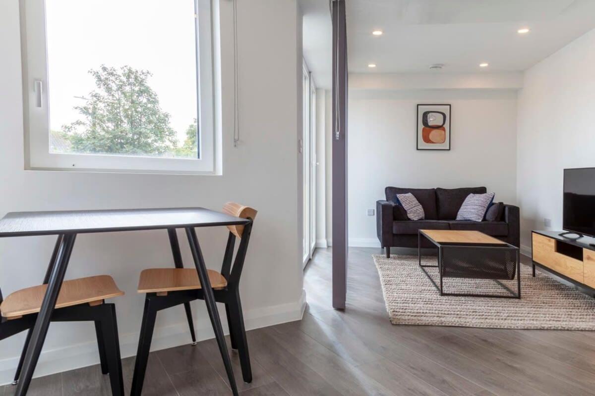 Lovely 1 Bedroom Apartment In Ashford Ашфорд Экстерьер фото